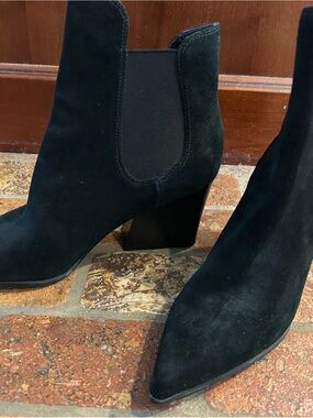 Kendall & Kylie Black Suede Pointed Chelsea Ankle Boots
